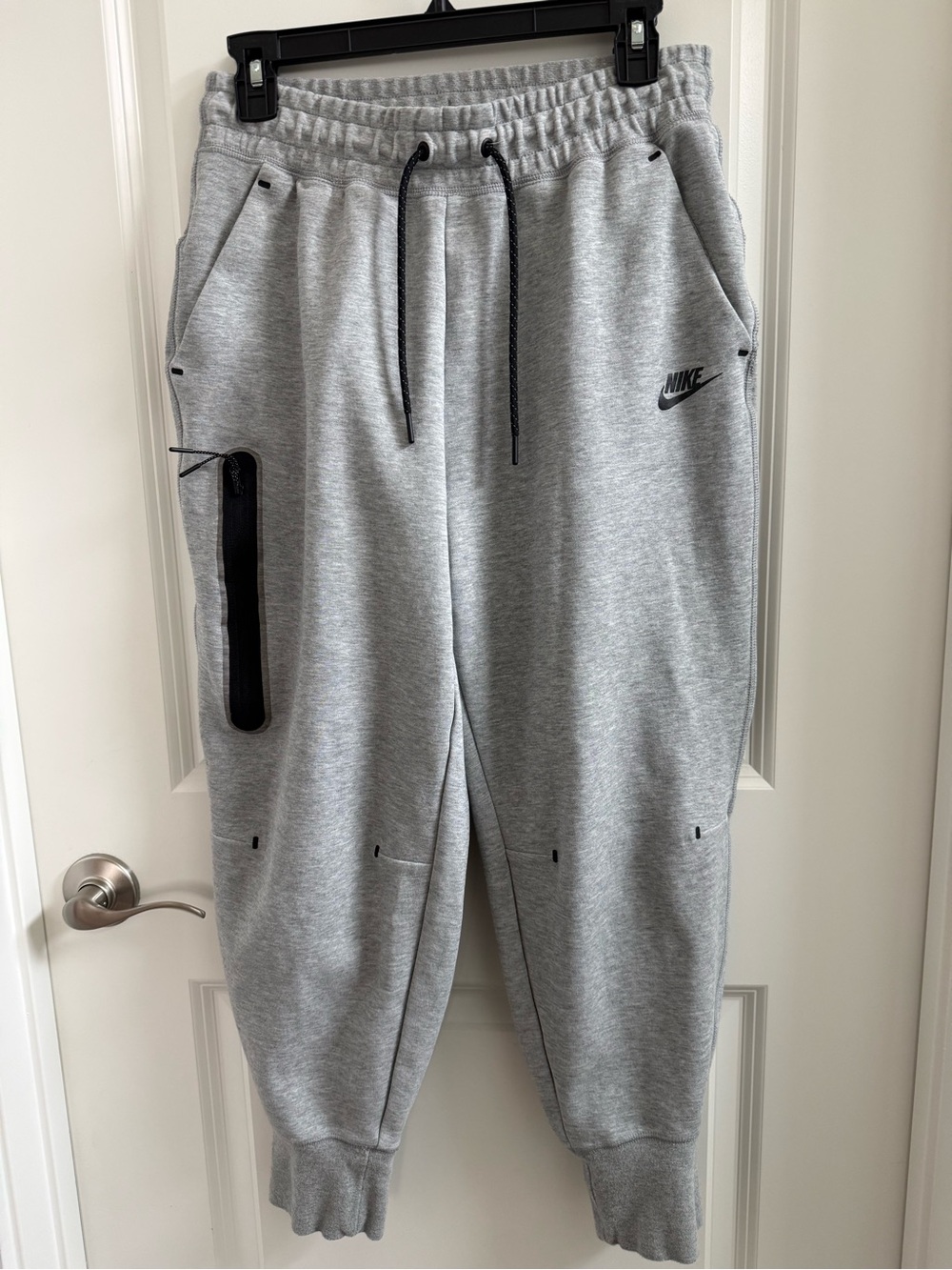 Nike Light Grey Men's Tech Fleece Joggers with Black Trim